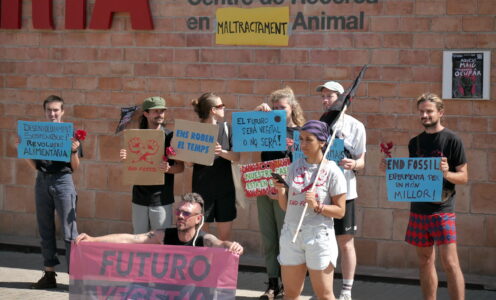 Acció contra els experiments amb animals a la Universitat Autònoma de Barcelona (UAB)/